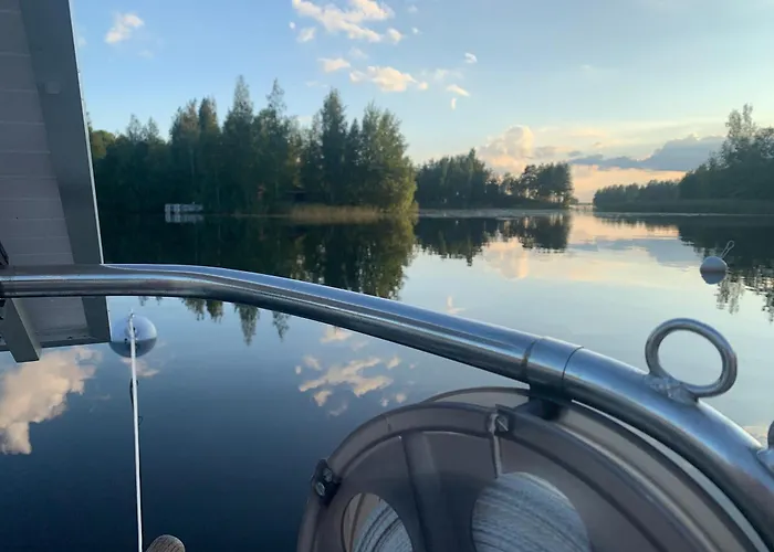 Laivamajoitukset On A Sailboat In Harbour Sysmä